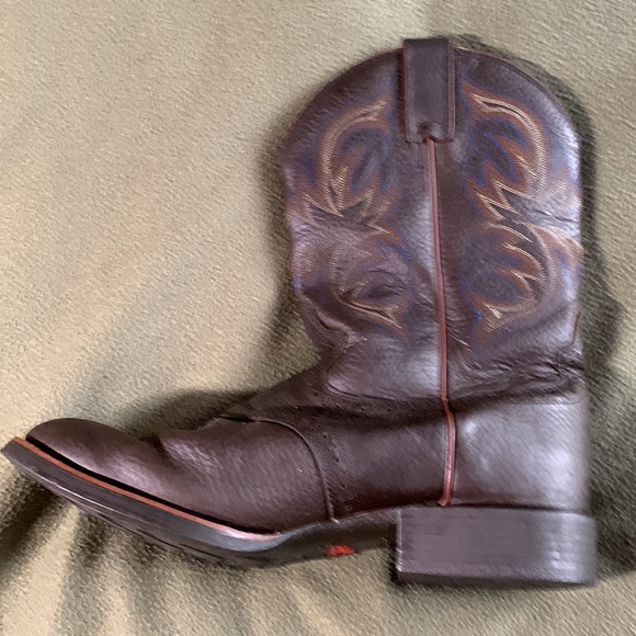 Men’s Justin Cowboy Boots.  Brown with embroidery. Style 7200. XJ1303. Size 11D - Picture 5 of 9